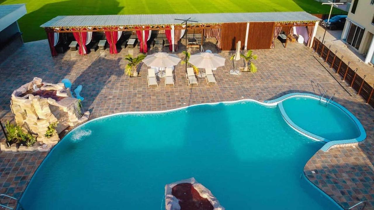 The Platinum Bay Hotel Birekuso Exterior foto